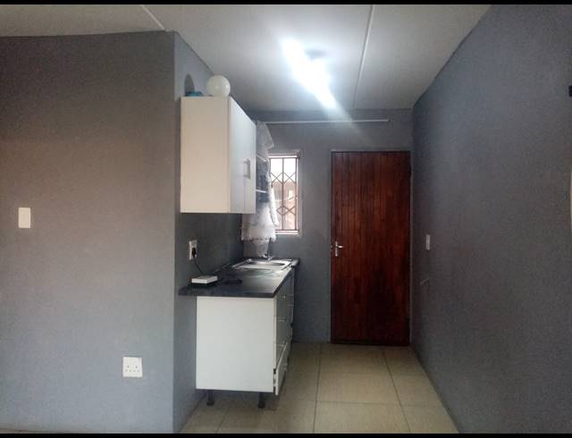 2 BEDROOM FLAT FOR SALE IN DEVON